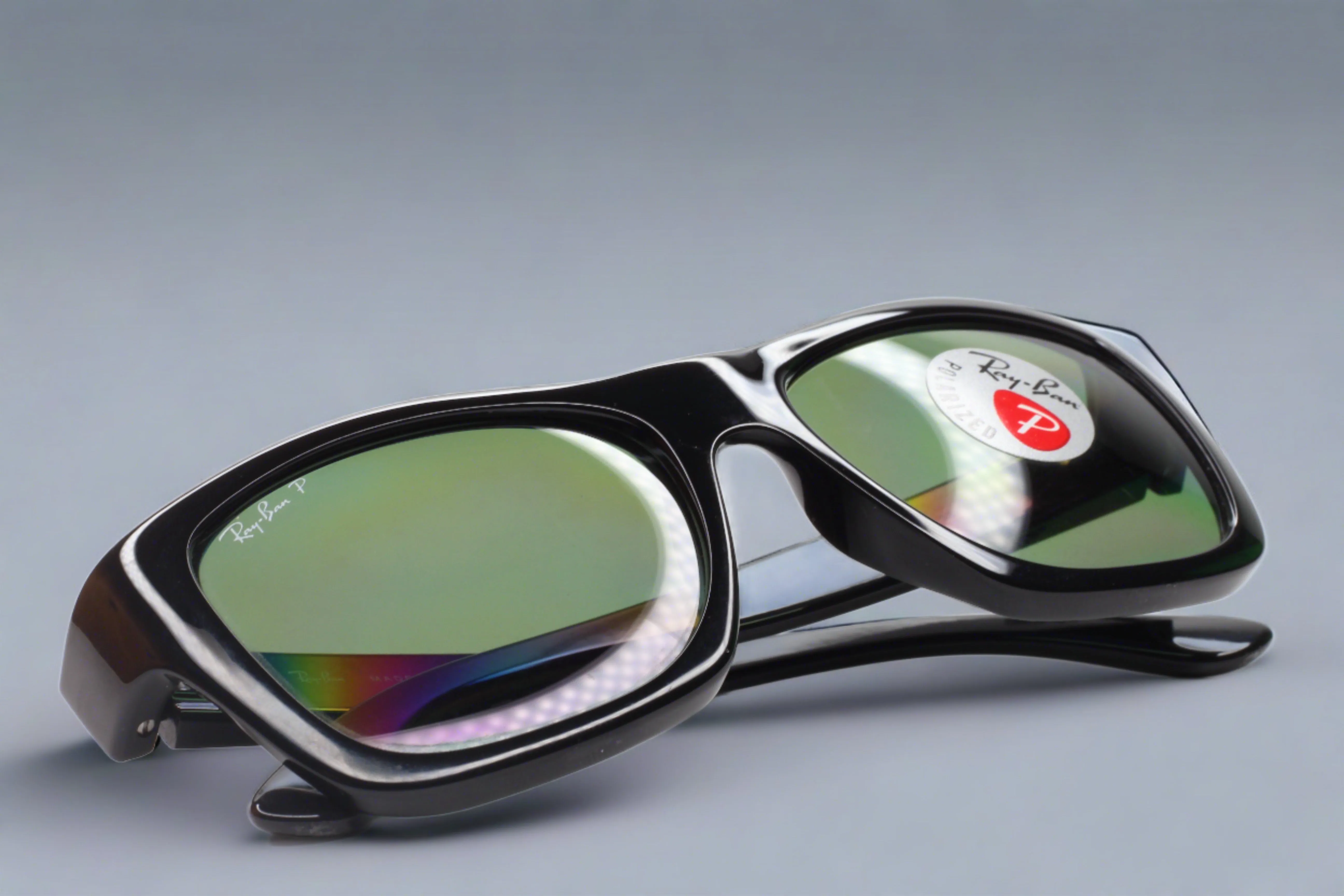 Ray-Ban RB4194 601/9A Black Green Polarized Italy Sunglasses -Ma